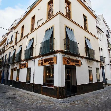 Arenal Carreteria Deluxe Suites By Valcambre Sevilla Eksteriør billede