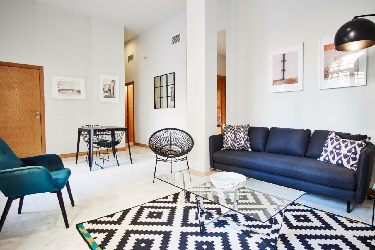 Arenal Carreteria Deluxe Suites By Valcambre Sevilla Eksteriør billede