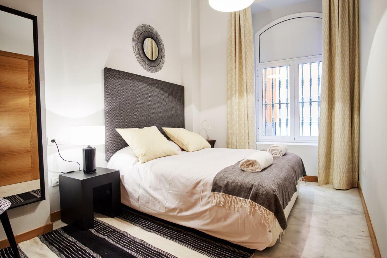 Arenal Carreteria Deluxe Suites By Valcambre Sevilla Eksteriør billede
