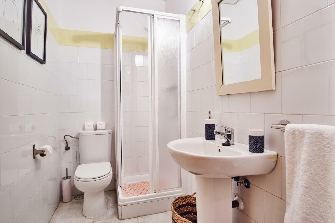 Arenal Carreteria Deluxe Suites By Valcambre Sevilla Eksteriør billede