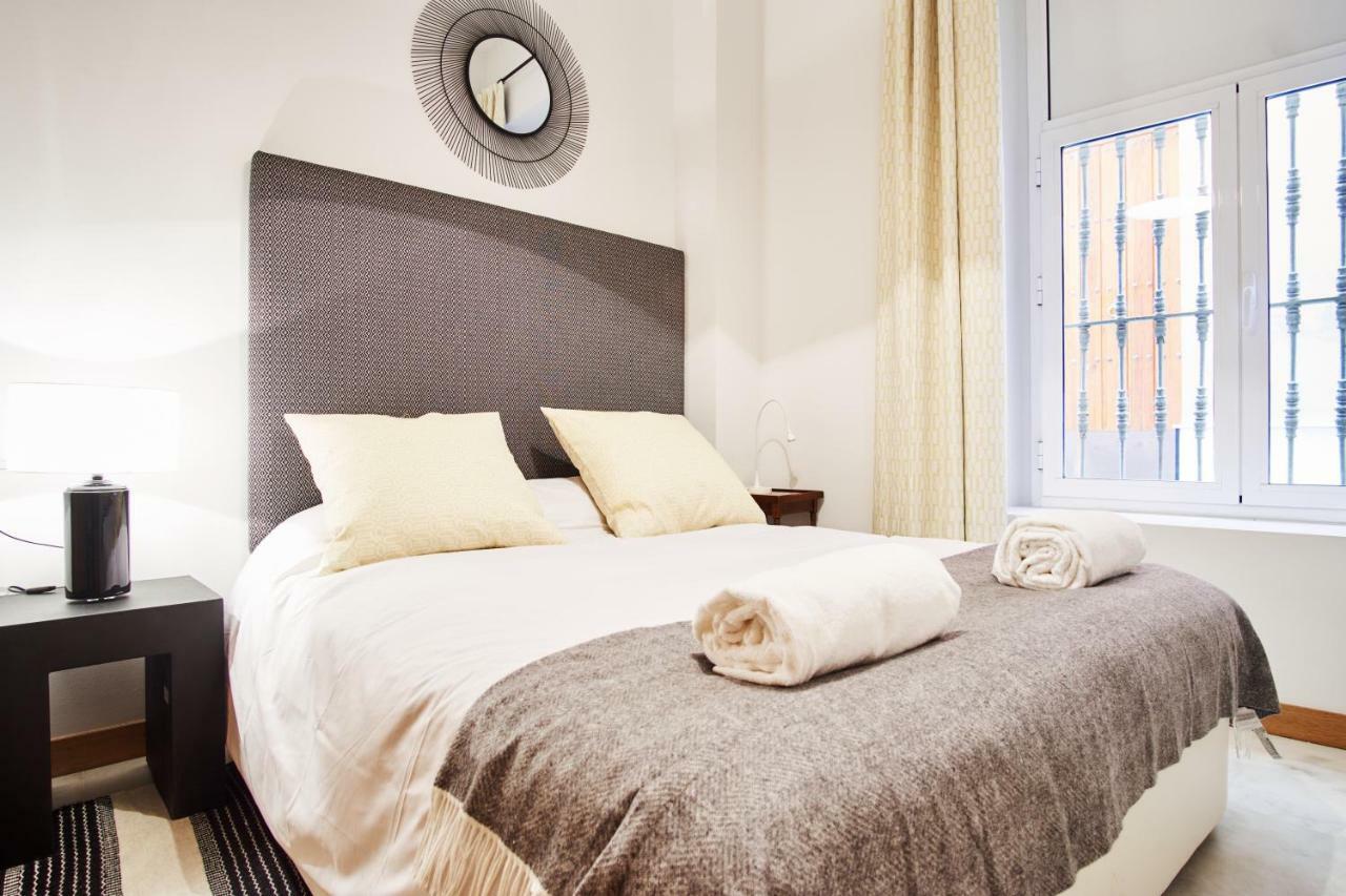 Arenal Carreteria Deluxe Suites By Valcambre Sevilla Eksteriør billede