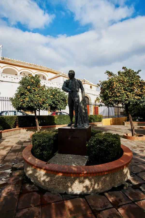 Arenal Carreteria Deluxe Suites By Valcambre Sevilla Eksteriør billede